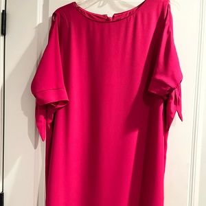 Vince Camuto knee length dress with peekaboo sleeves